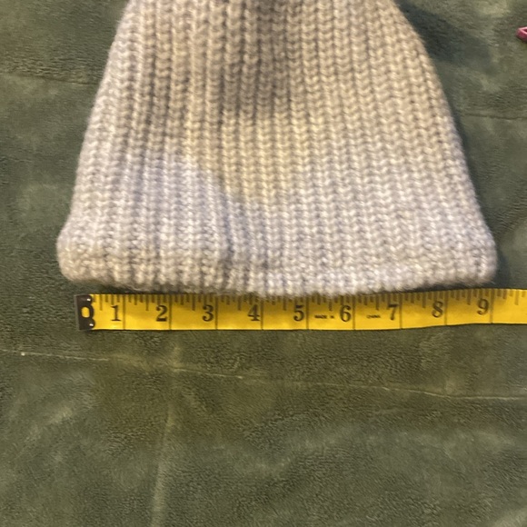 Cat & Jack - kids Pom Pom Insulated Hat Beanie Size OS - Picture 7 of 8